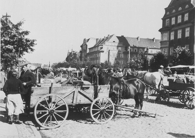 Lyck - Wochenmarkt am Markt