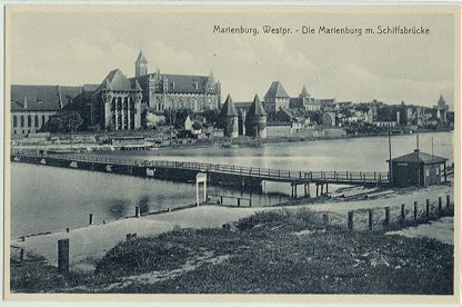 Marienburg - Die Marienburg mit Schiffsbr�cke