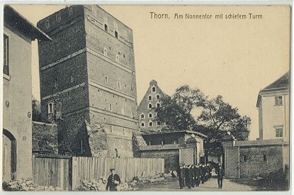 Thorn - Am Nonnentor mit schiefen Turm